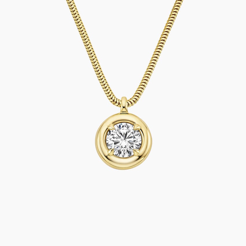 Venfora Classic Solitaire Diamond Pendant in 18K Gold