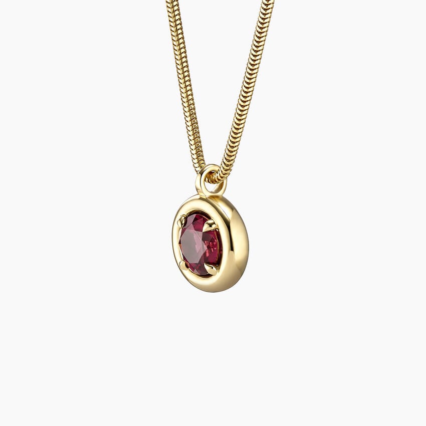 Venfora Classic Solitaire Diamond Pendant in 18K Gold