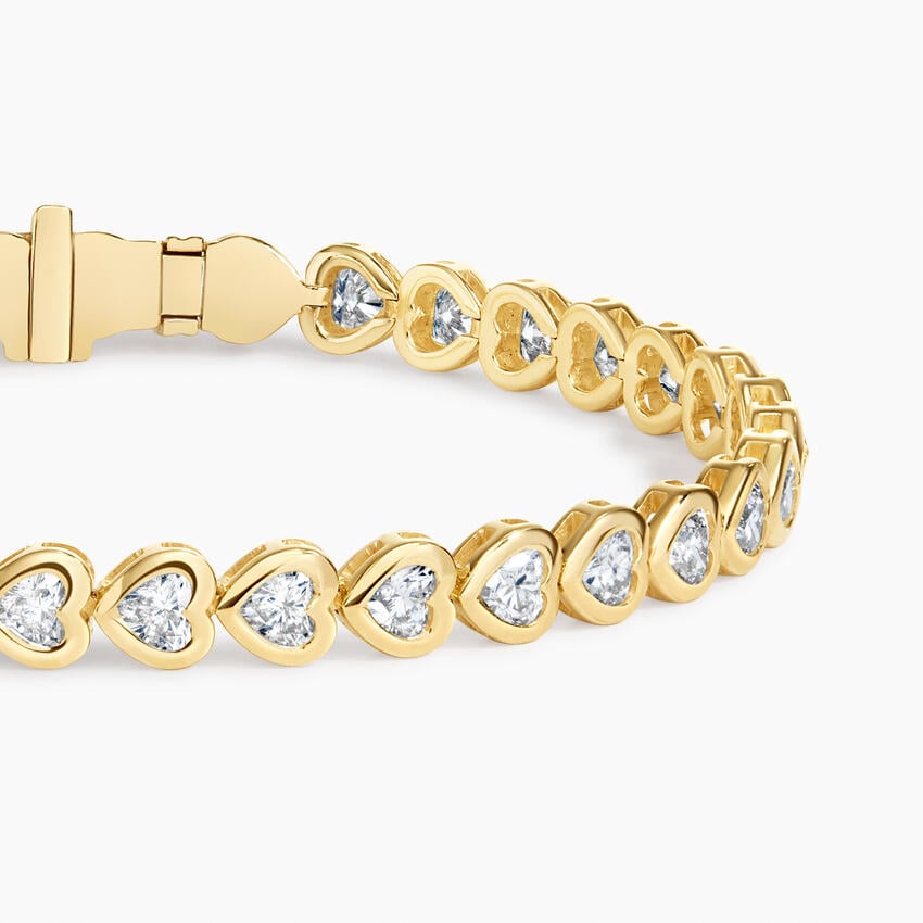 Elegant Heart Gold Tennis Bracelet with Heart-Cut Stones