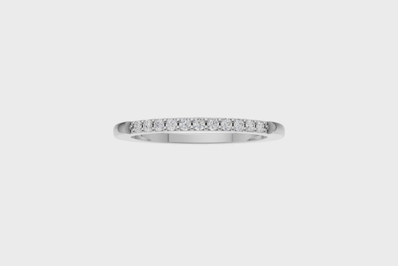 Minimal Diamond Row Band Ring