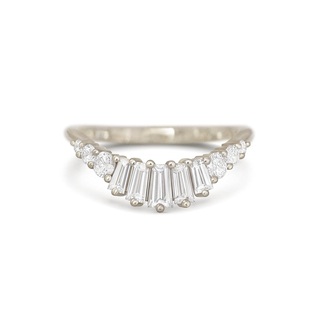Baguette Diamond Curved V-Band Ring VENFORA