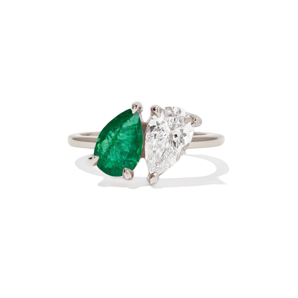 Dual Pear-Cut Green Diamond Engagement Ring VENFORA