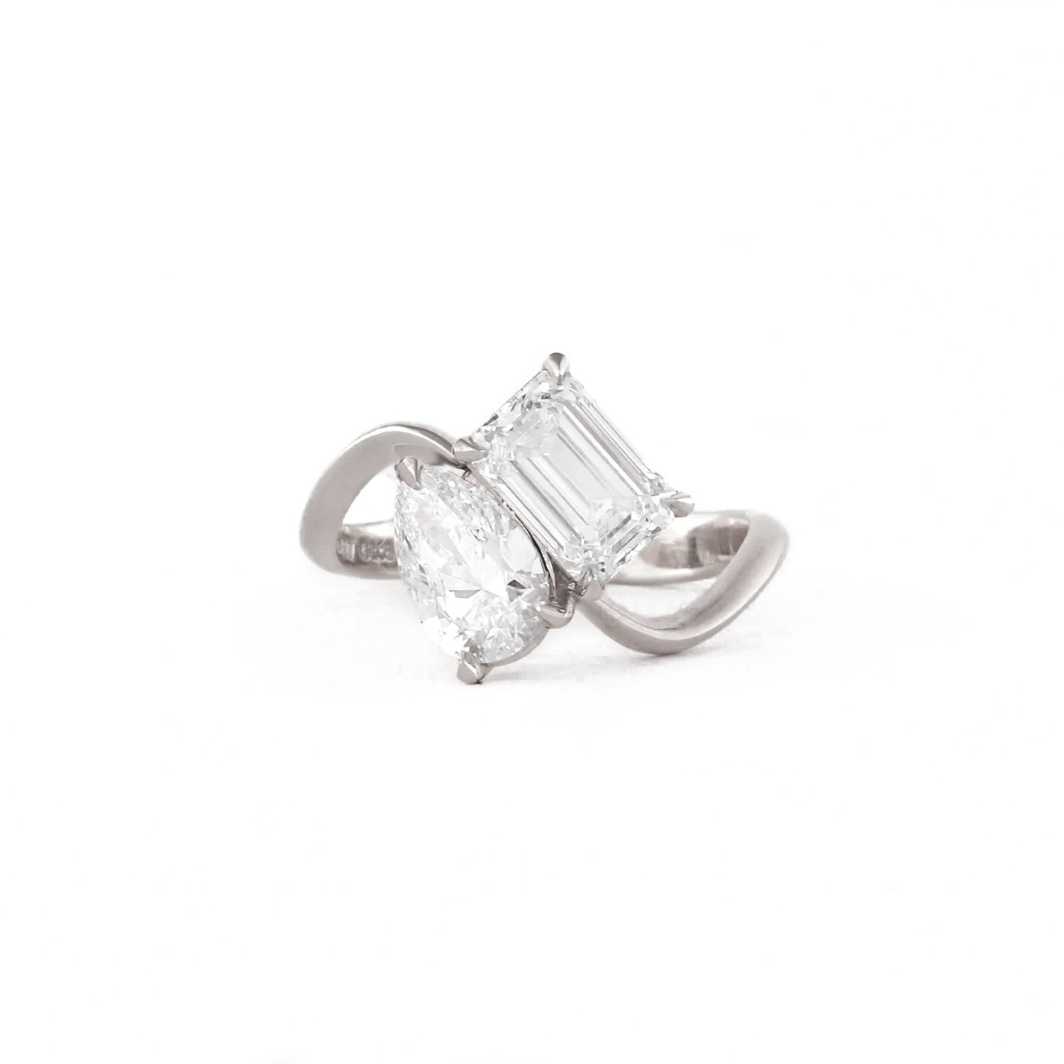 Elegant Dual Diamond Bypass Ring in Yellow Gold VENFORA