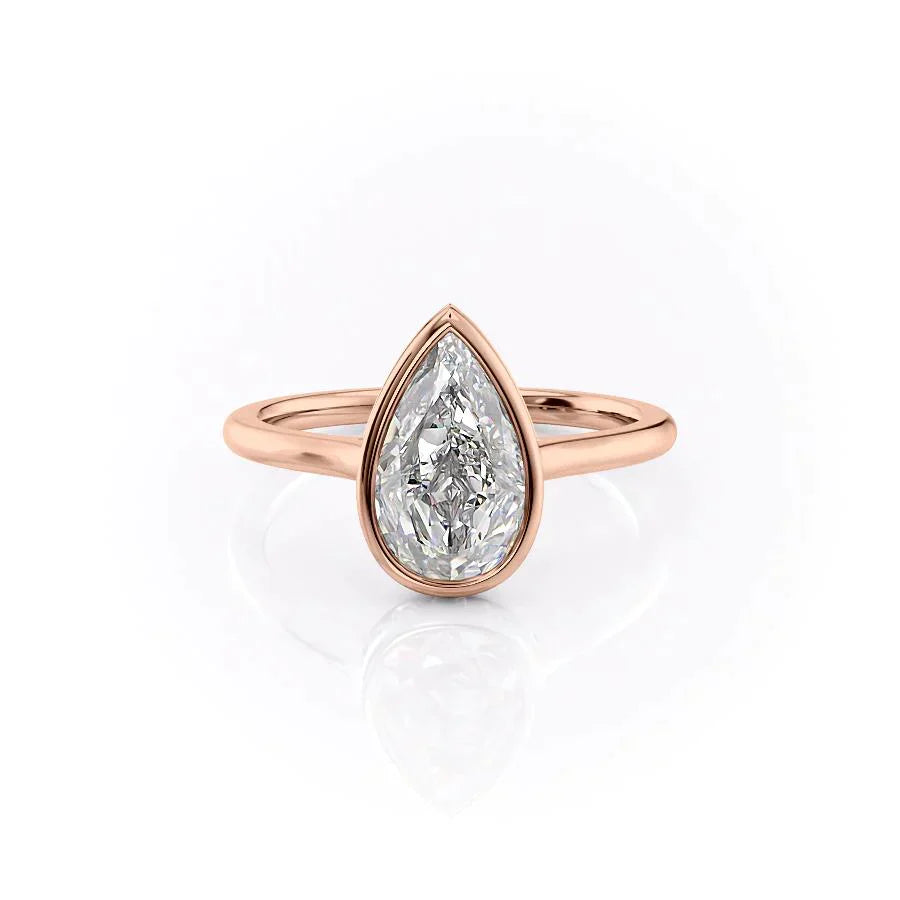 Pear Halo Diamond Engagement Ring in 18K Yellow Gold 